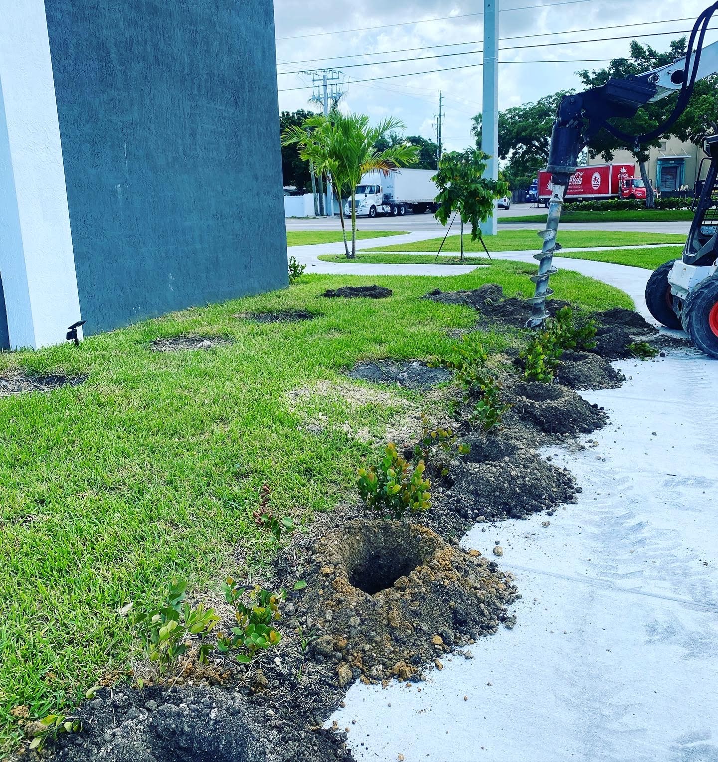 Cutler Bay auger drilling contractor fence posts